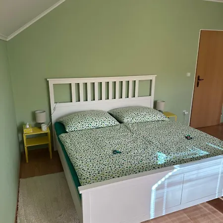 Apartamento V Rodinnom Dome *