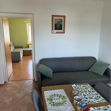 V Rodinnom Dome Апартаменты *